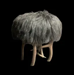 Antler Stool with Dark Gray Sheepskin – Subtle Sophistication in Design