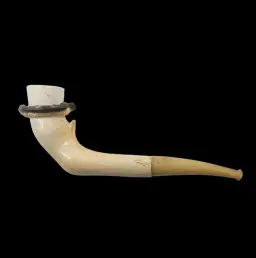White Stone Meerschaum Smoking Pipe in Original Fitted Case – Mid-19th Century European Craftsmanship