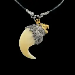 Regal Lion Claw Pendant – Fusion of Power and Prestige