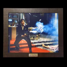 Al Pacino（艾爾柏仙奴）親筆簽名《疤面煞星》（1983）相片
