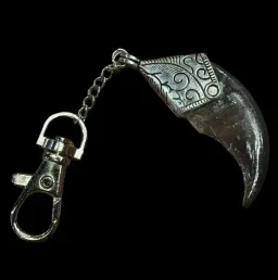 Keychain with Authentic Grizzly Bear Claw in Decorative Metal
