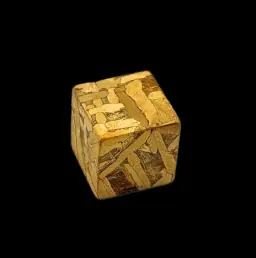 31.758 g Pallasite  meteorite cube, 24k gold gilded, Widmanstätten pattern, 4 bln years old