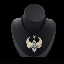 Lynx Natural Claw Pendant  – A Relic of the Elusive Northern Predator