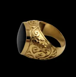 خاتم ذو حجرة سرية (ذهب عيار 14 قيراط)