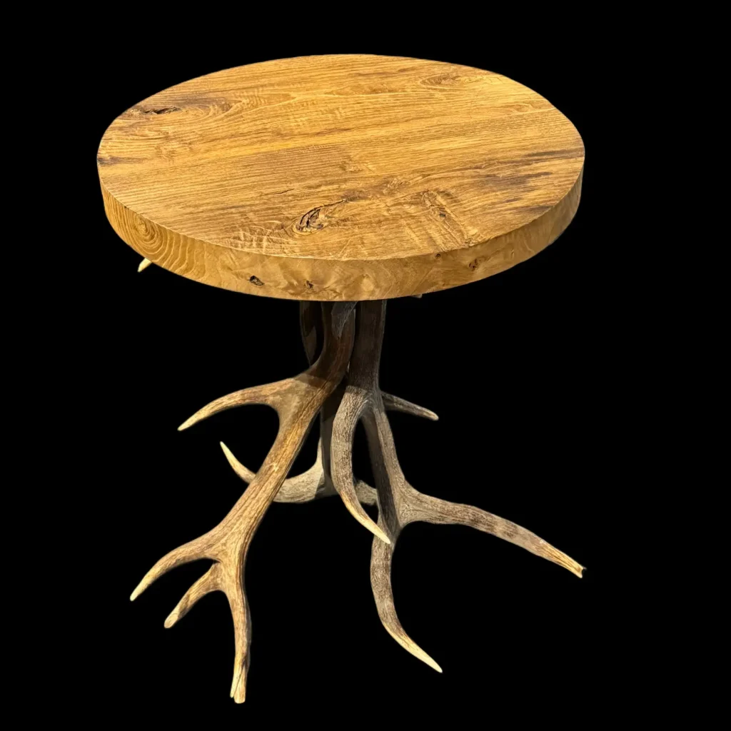 Timeless Elegance: Antique Oak Tabletop with Red Deer Antler Base