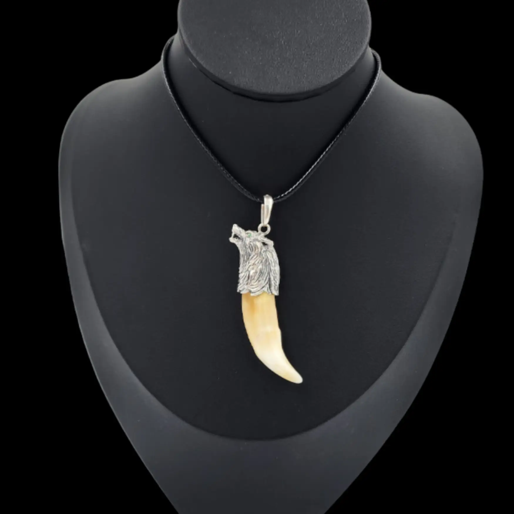 Wolf Tooth Pendant with Sculpted Wolf Head - preview photo 2123