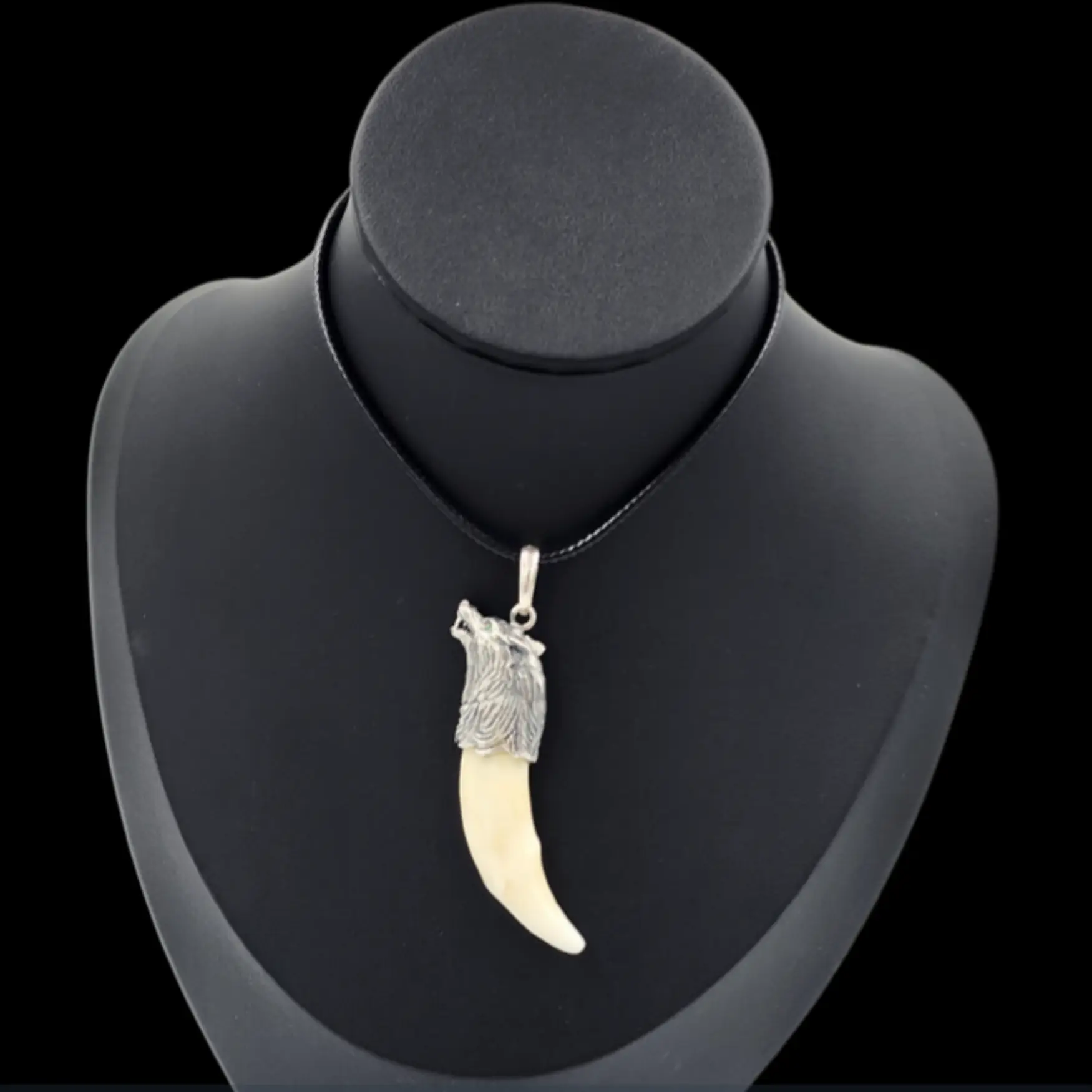 Wolf Tooth Pendant in Silver with Wolf Head Design - preview photo 3123
