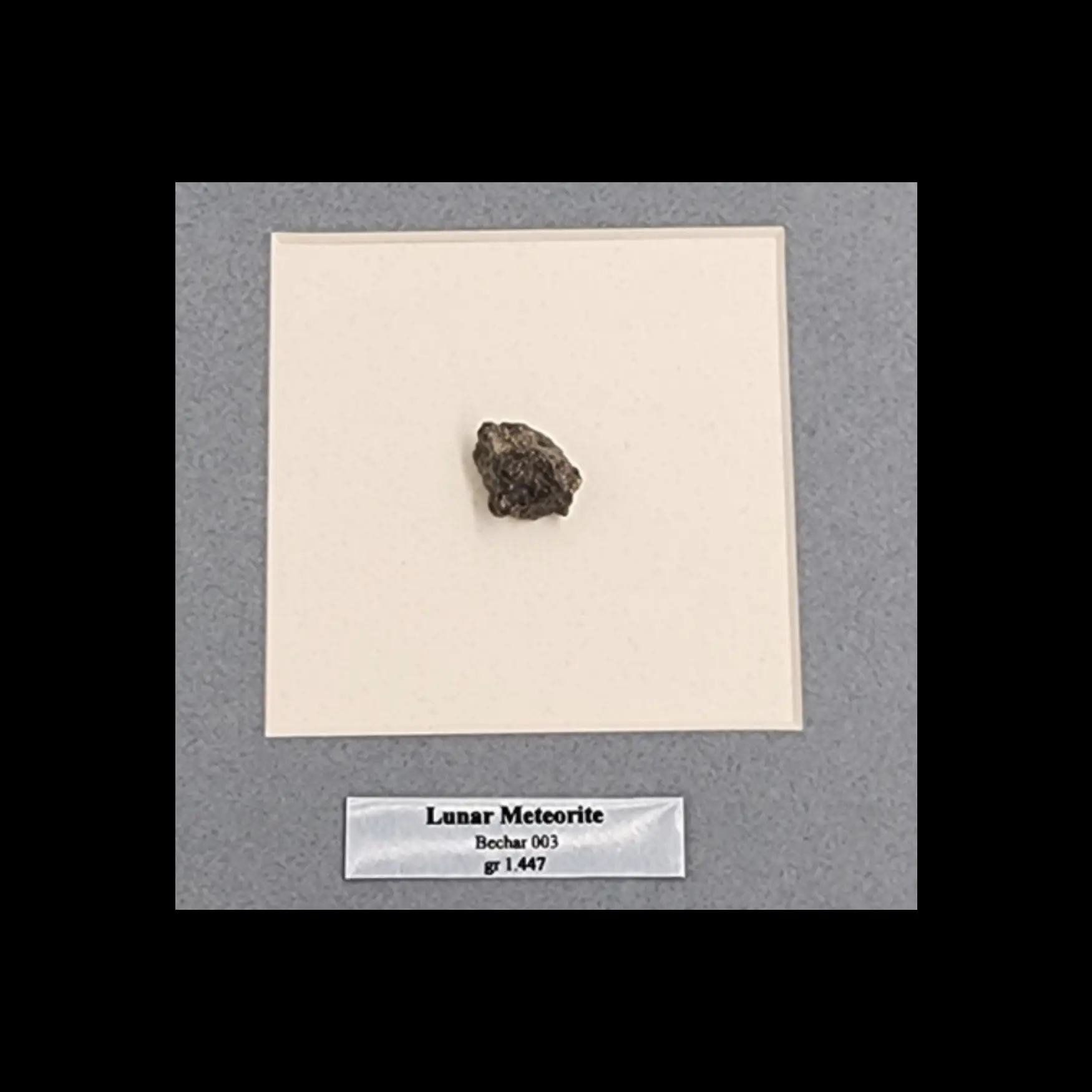 1.44 gr Lunar Meteorite “ Bechar 003” - preview photo 2123