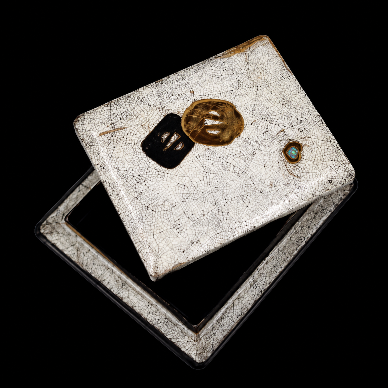 Japanese Tsuba Storage Box with Crackle Lacquer and Mother-of-Pearl Inlay - preview photo 1123