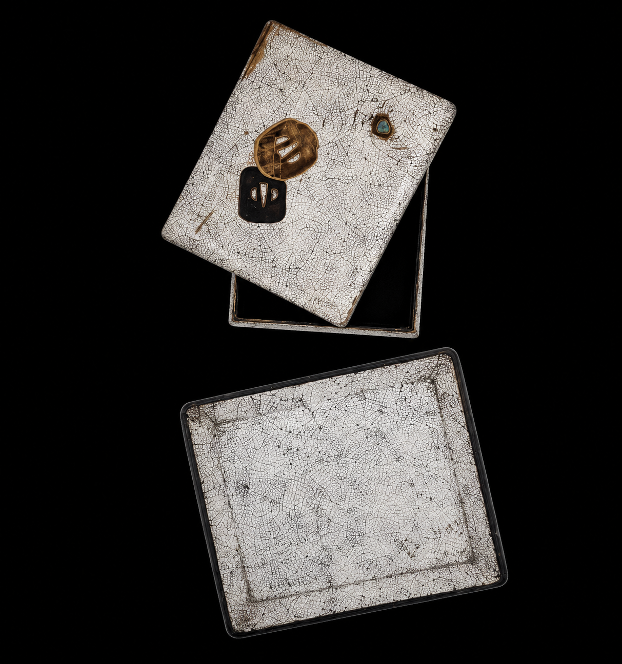 Japanese Tsuba Storage Box with Crackle Lacquer and Mother-of-Pearl Inlay - preview photo 3123