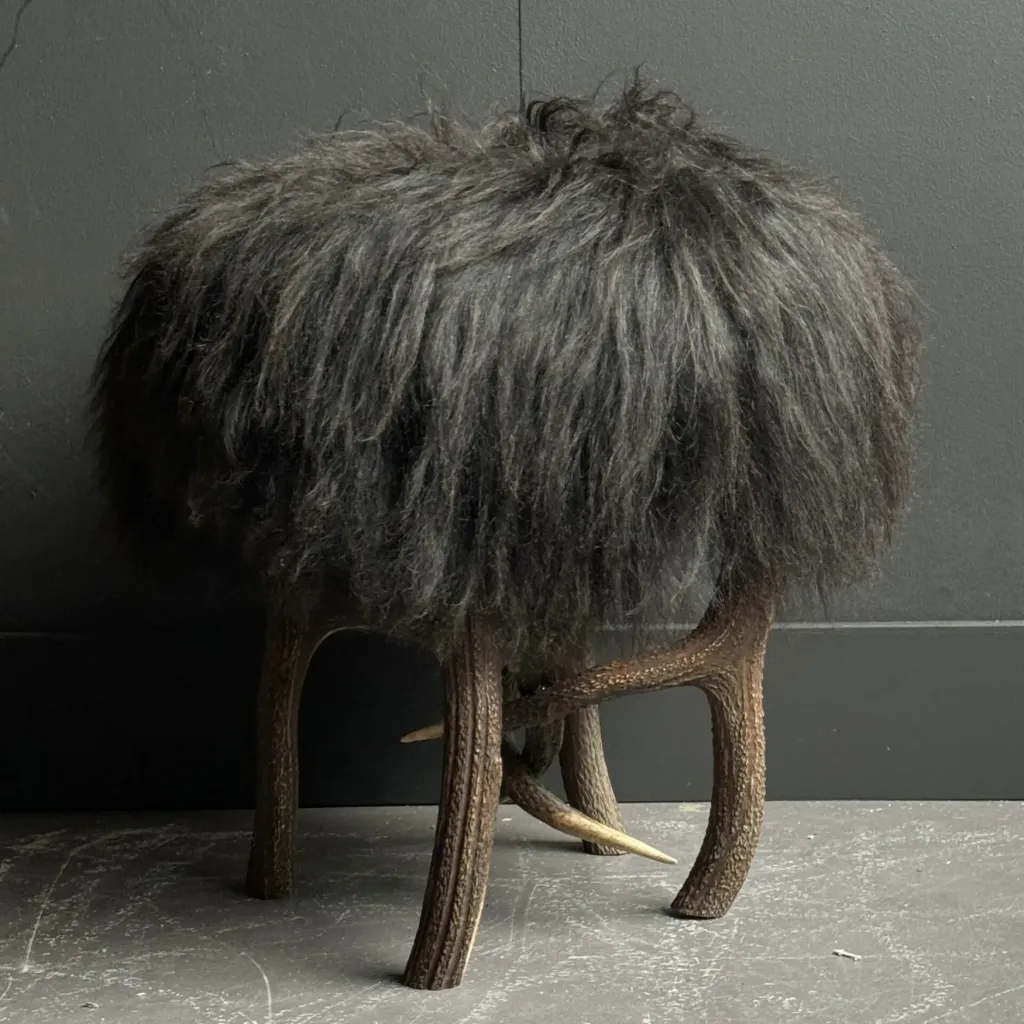 Antler Stool with Dark Gray Sheepskin – Subtle Sophistication in Design - preview photo 6123