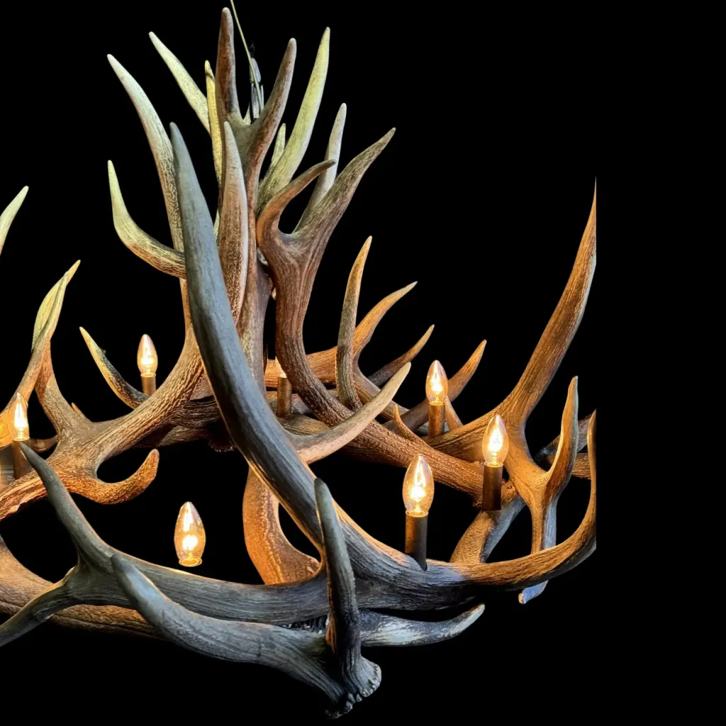 Antler Lamp Wapiti – A Radiant Piece of Natural Art - preview photo 3123