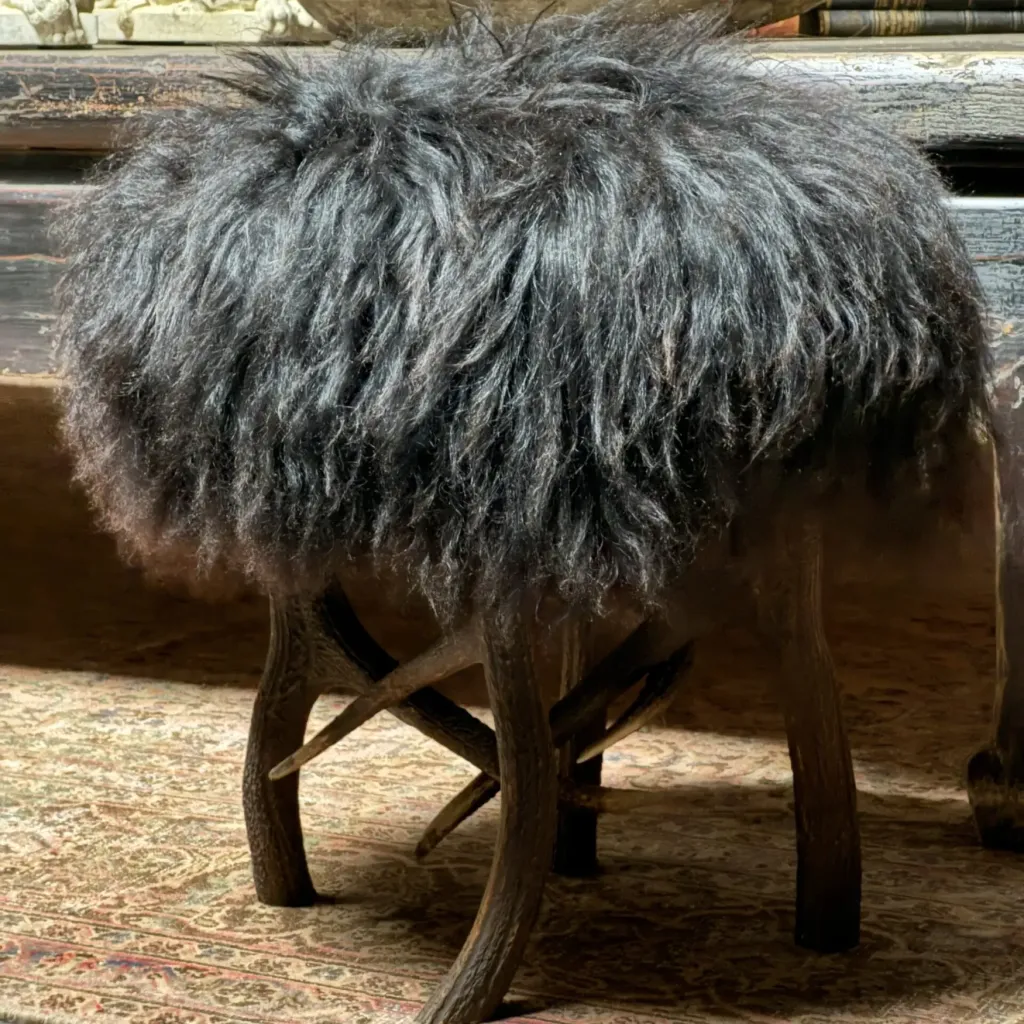 Antler Stool with Dark Gray Sheepskin – Subtle Sophistication in Design - preview photo 5123