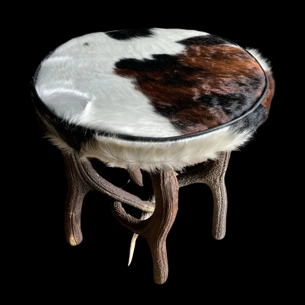 Antler Bench with Cowhide Upholstery – Statement of Rustic Luxury - preview photo 3123