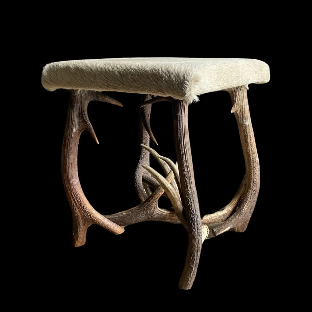 Antler Stool with Cowhide – Rustic Simplicity at Its Finest - preview photo 3123