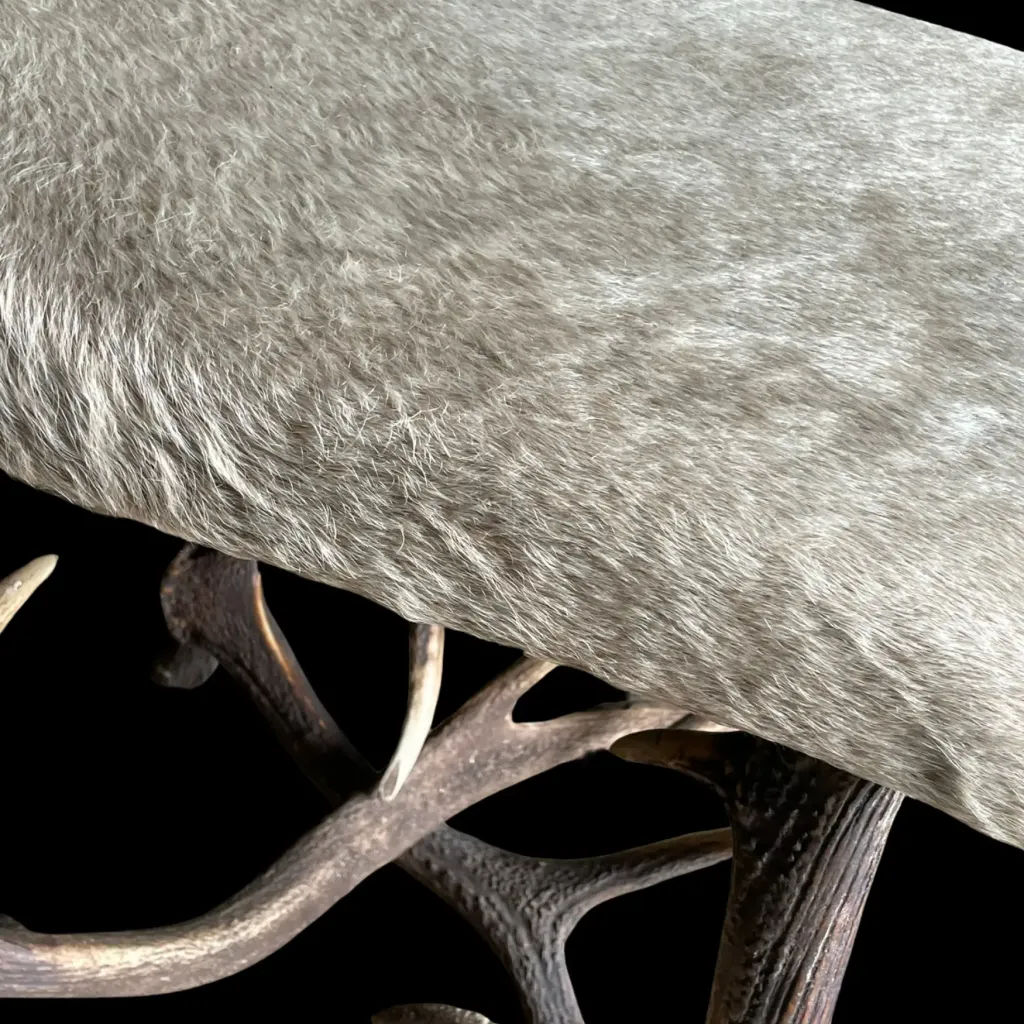 Antler Stool with Cowhide – Rustic Simplicity at Its Finest - preview photo 5123