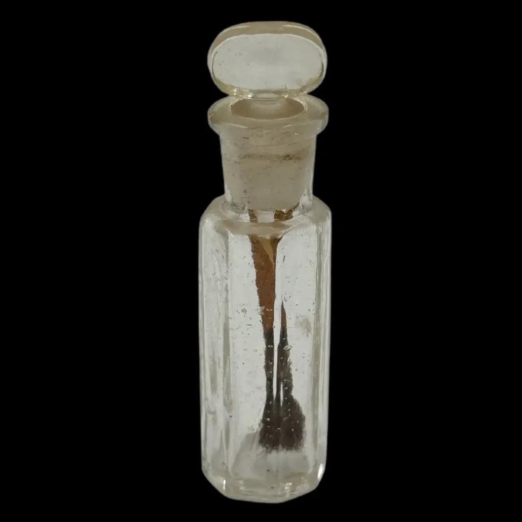 Wooden Perfume Case with Glass Flask and Fragrance Remnants – Rustic Treasure - preview photo 3123