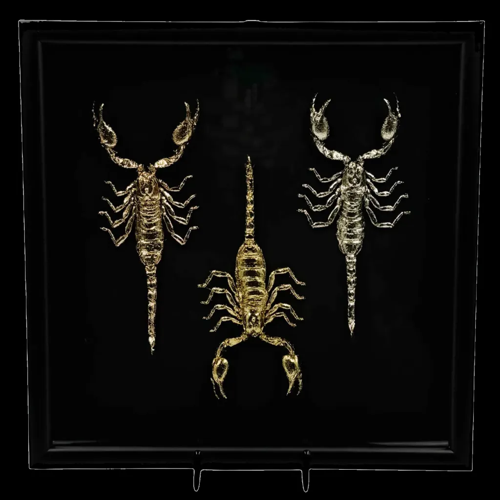 Golden Majesty: Framed Scorpion Sculptures in Luxurious Gold and Silver Patinas - preview photo 1123