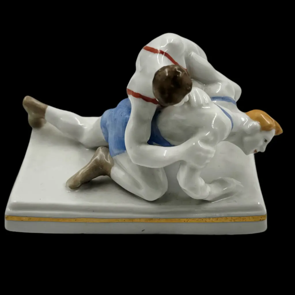 Dynamic Porcelain Sculpture of Wrestlers in Action – Soviet Era Masterpiece, 1959 - preview photo 4123