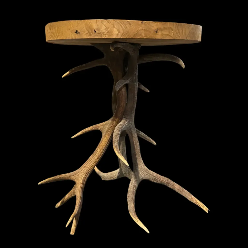Timeless Elegance: Antique Oak Tabletop with Red Deer Antler Base - preview photo 2123