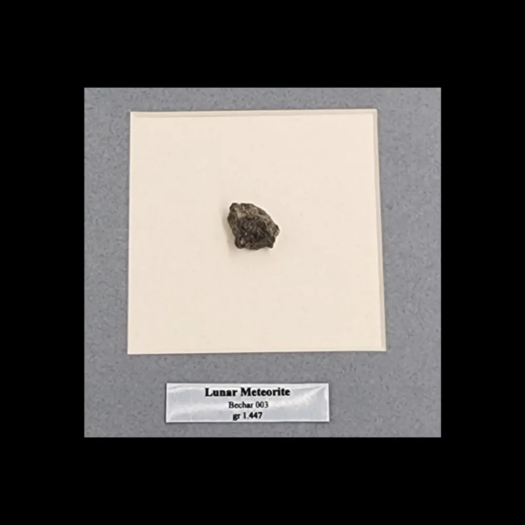 1.44 gr Lunar Meteorite  “ Bechar 003” - preview photo 2123