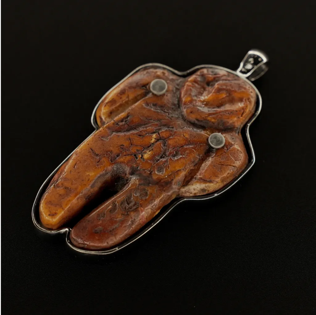 Pendant The Amber Man of the Schwarzort Treasure - preview photo 2123