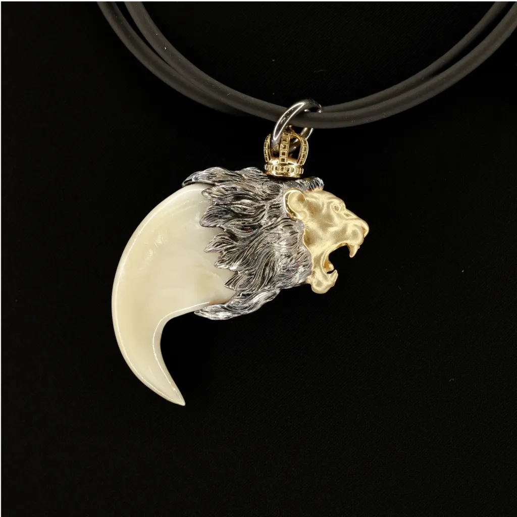 Lion claw pendant 6 cm - preview photo 2123