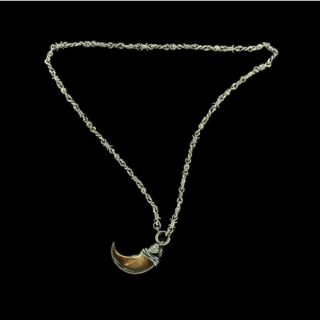 Necklace Brown Bear Claw - preview photo 1123