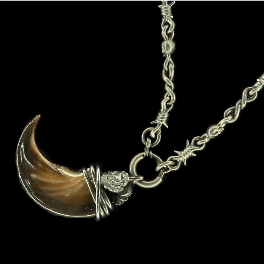 Necklace Brown Bear Claw - preview photo 4123