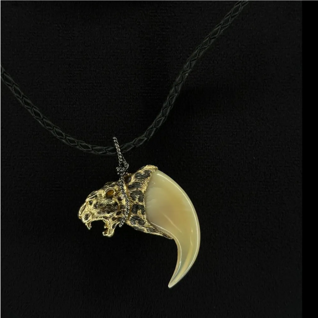 Cheetah Claw Necklace - preview photo 2123