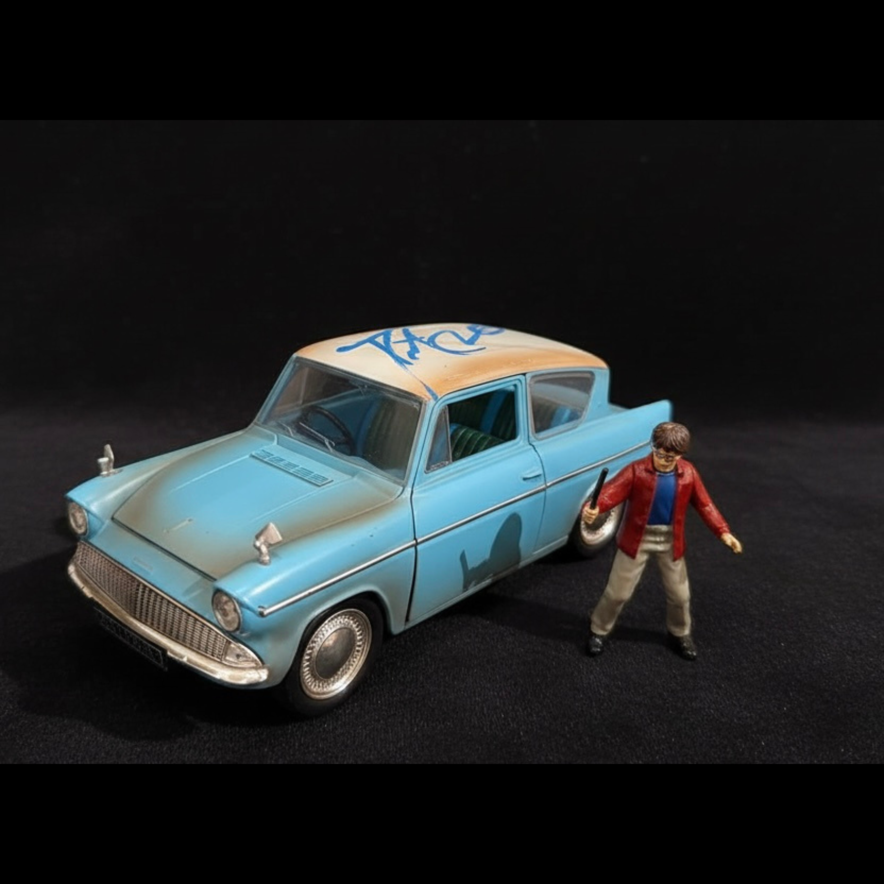 Daniel Radcliffe（丹尼爾·烈福）親筆簽名《哈利波特：消失的密室》（2002）Ford Anglia 模型車 - 預覽圖片 1123