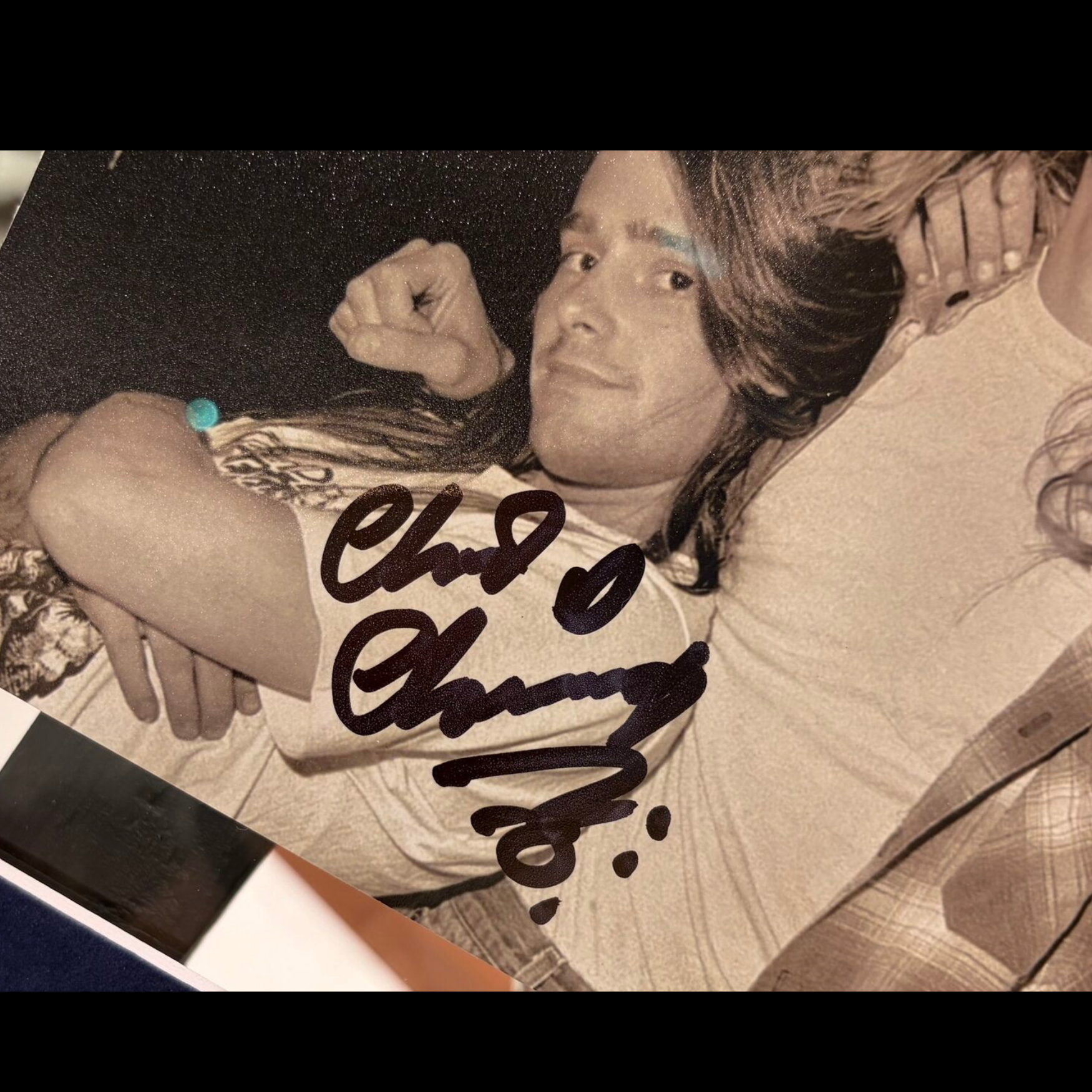 Krist Novoselic、Chad Channing 及 Jason Everman（Nirvana 涅槃樂隊）三人親筆簽名裝框相片 - 預覽圖片 2123
